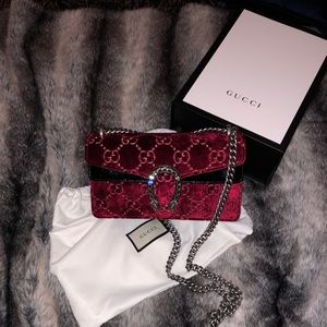 Gucci Bags - Gucci Dionysus Velvet handbag Gucci Bags - Gucci Dionysus Velvet handbag
